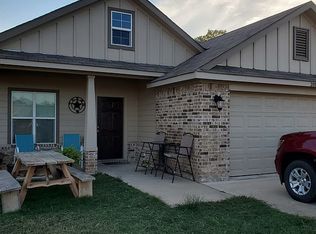 201 Raven Ridge Ct, Lacy Lakeview, TX 76705