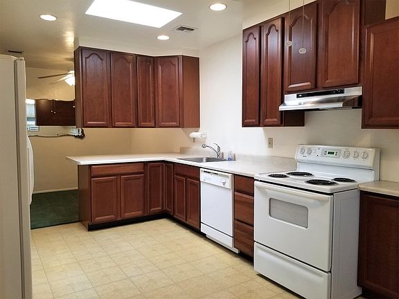 4th image of 1600 N Camino Miraflores