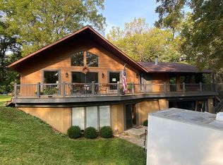 1445 La Salle St, Lake Geneva, WI 53147