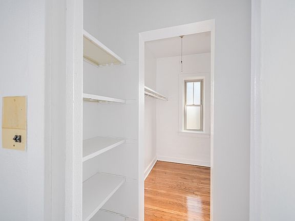 2nd image of 6930-6942 S Crandon Ave #2