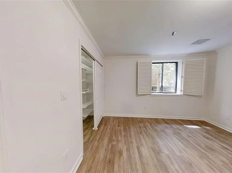 300 Johnson Ferry Rd NE #A112 — Photo 18