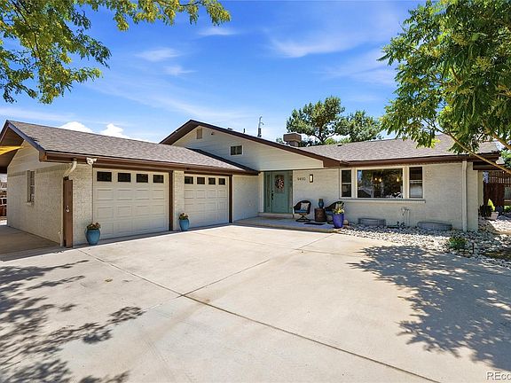 3rd image of 9490 Vance Court