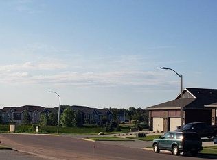 9520 W Broek Dr, Sioux Falls, SD 57106