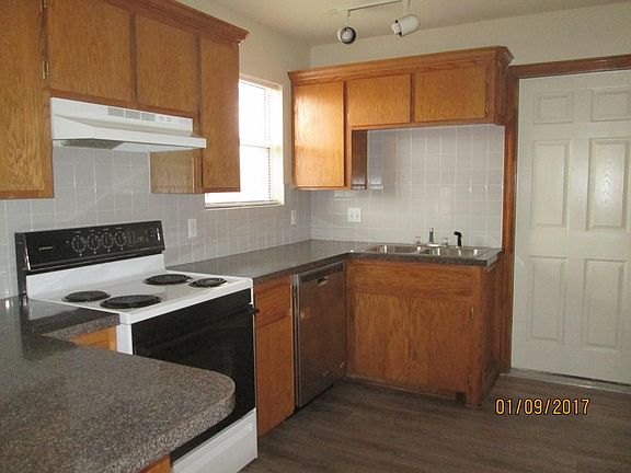 5th image of 6845 NW Willow Springs Dr