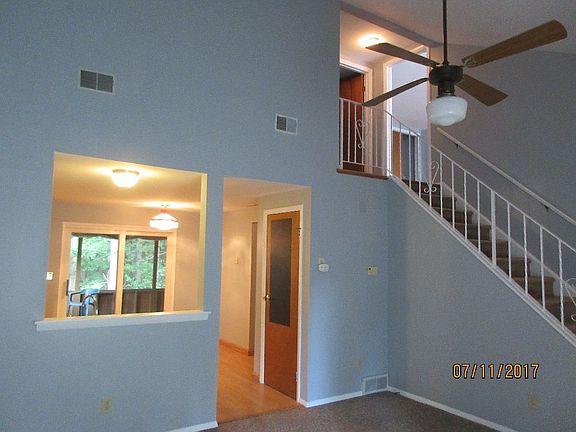 3rd image of 120 Arrow Wood Pl