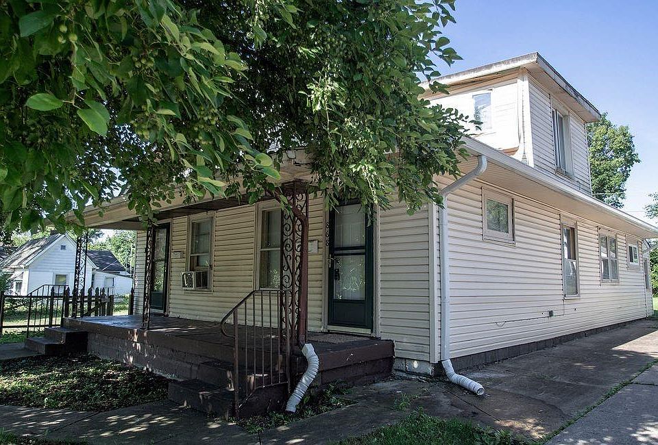 1st image of 868 N Gladstone Ave