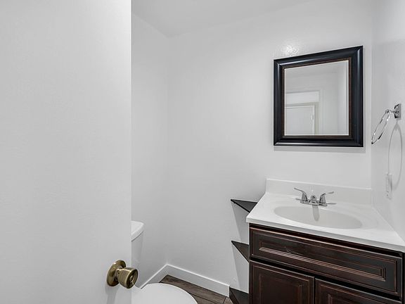 2nd image of 10811 Blix St Unit 2