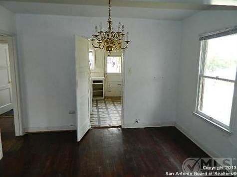 4th image of 1712 Mardell St