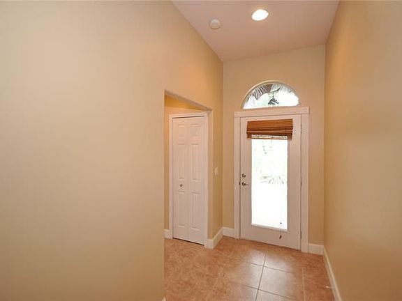 2nd image of 70 Southlake Dr