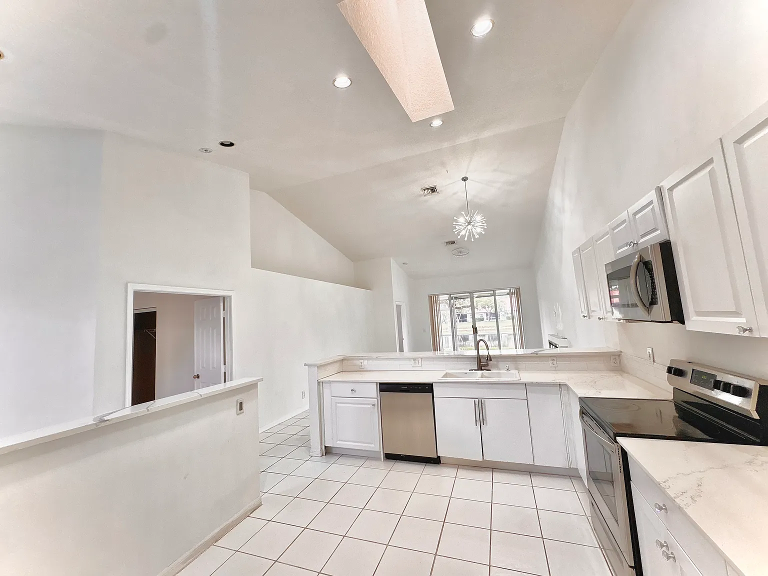 3 bed, 1530 sqft, $4,100 — Photo 1