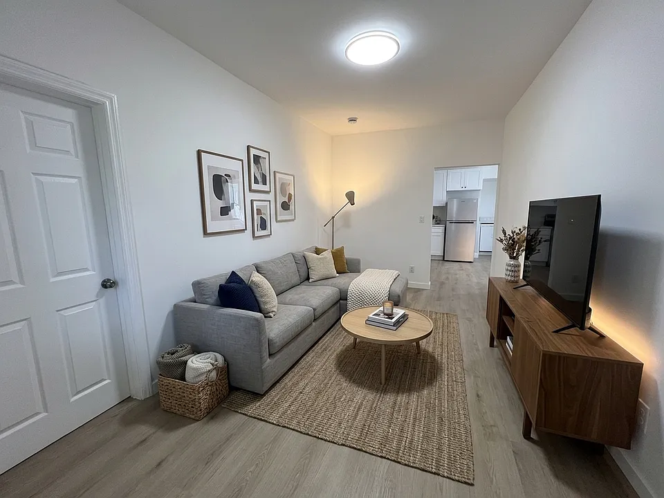 10 N Passaic Ave #4