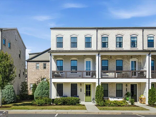 136 Harlow Cir, Roswell, GA 30076