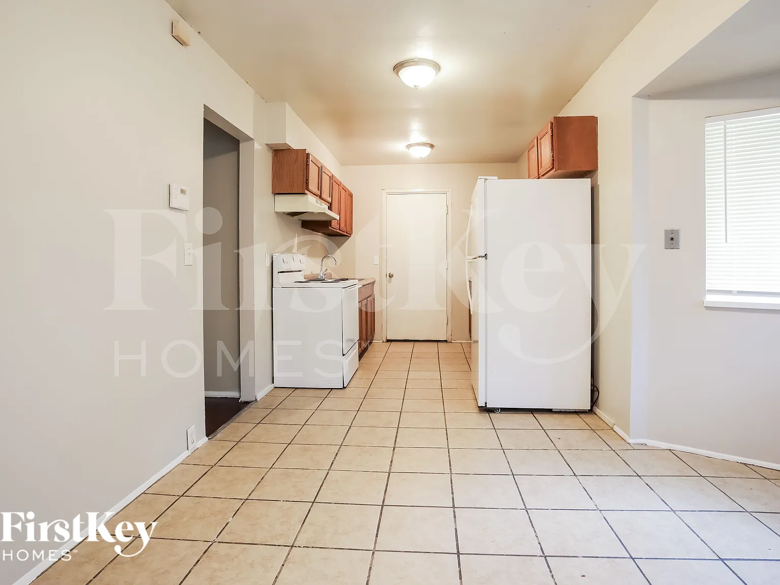 4 bed, 2.0 bath, 1096 sqft, $1,435 — Photo 4
