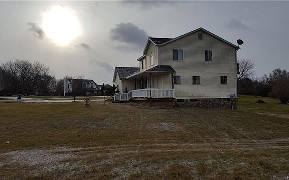 4th image of 4520 Rebecca Ln
