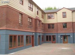 5400 NE 30th Ave APT 201, Portland, OR 97211