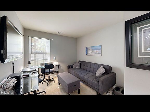4th image of 20643 Albermarle Ln
