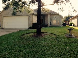 923 Peach Blossom Dr, Pearland, TX 77584