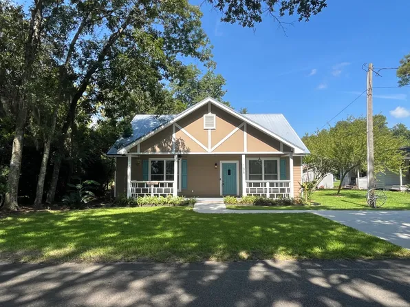 136 Crooked River Dr, Woodbine, GA 31569