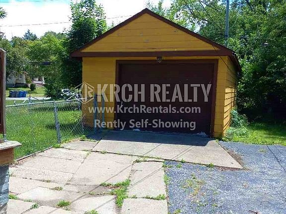 2nd image of 1659 W Bancroft St #4360