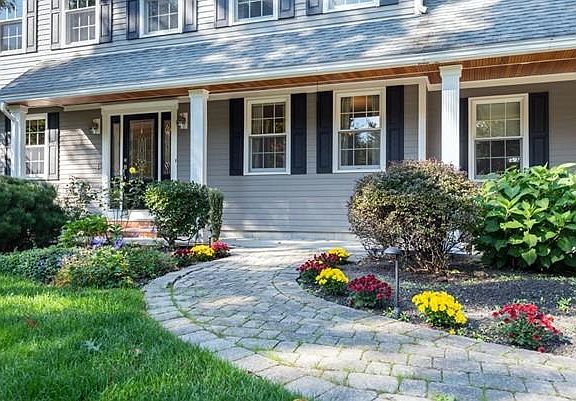 2nd image of 12 Belle Haven Dr