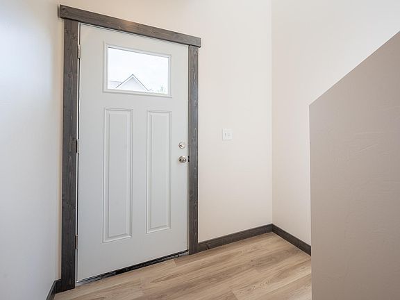 2nd image of 2942 W Babcock St #1