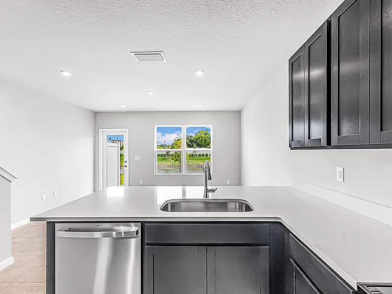 106 Savannah Lakes Blvd — Photo 8