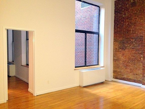 5th image of 127 E 34th St #103