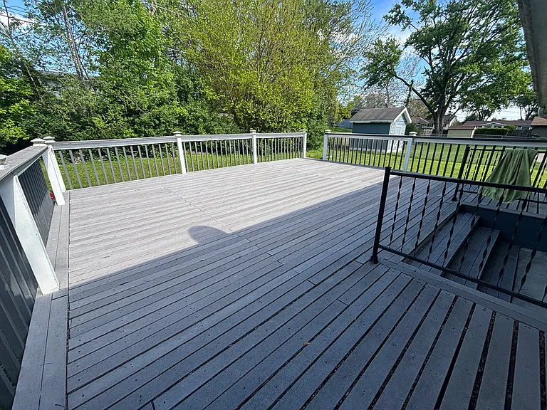 15219 Highland Ave — Photo 3