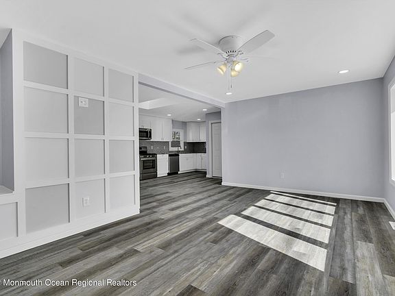 2nd image of 1012 Bay Ave
