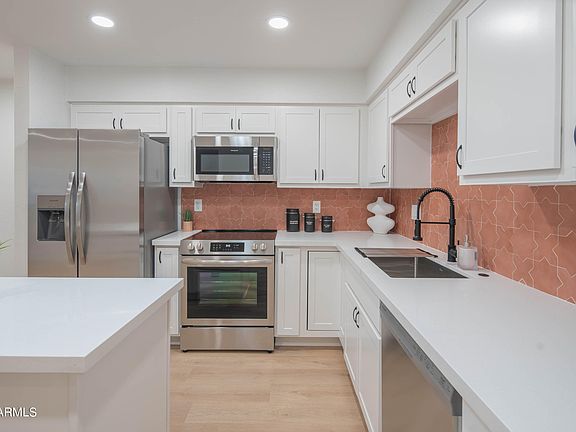 5th image of 4502 E CAROL Avenue #5