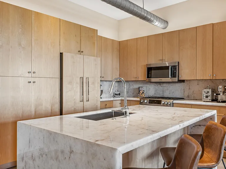 914 E Osborn Rd #303 — Photo 3