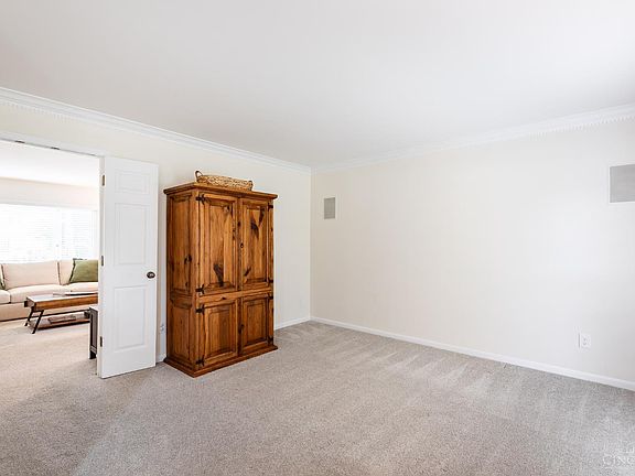 5th image of 5013 Barnsby Ln