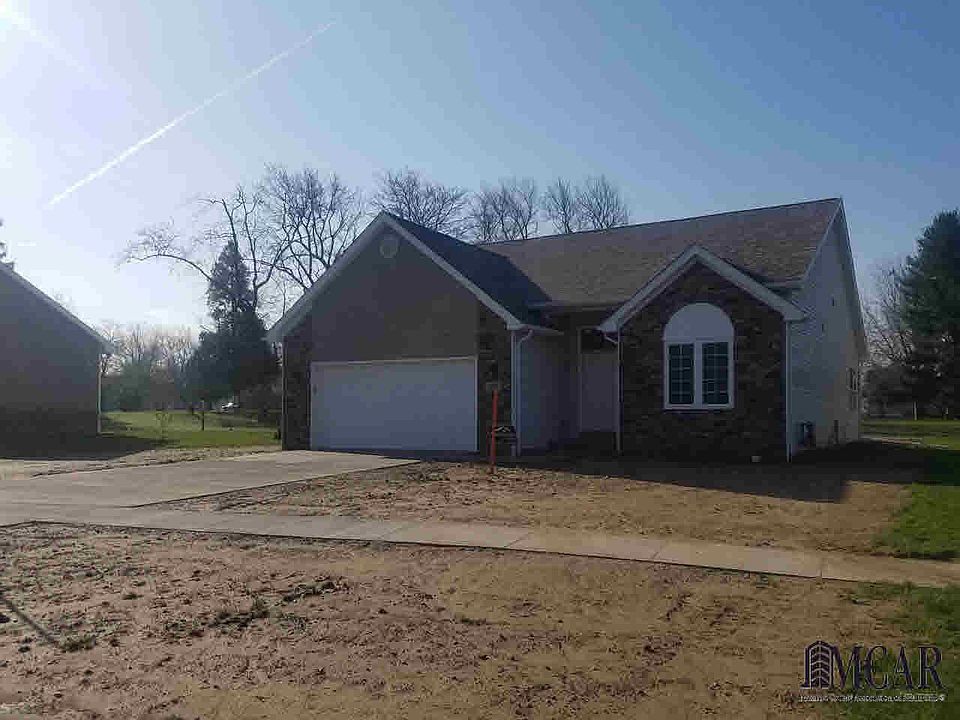 1st image of 121 River Dale Dr