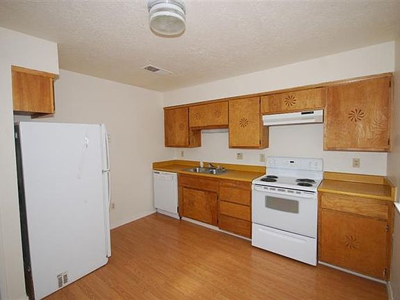 3rd image of 247 Camino Real SW
