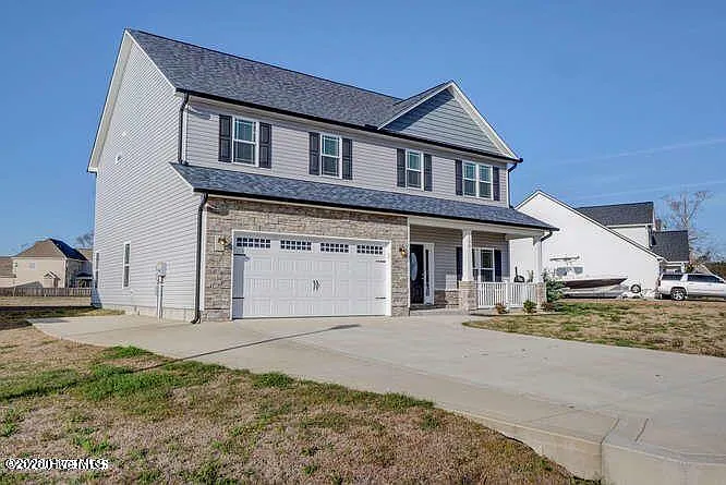 Building Photo - 120 Camelot Dr