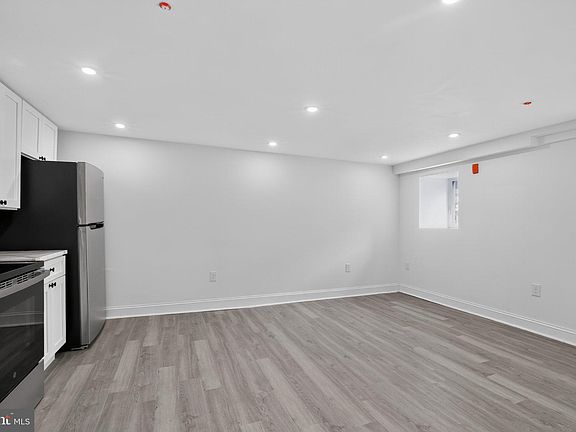 5th image of 4623 Sansom St #4