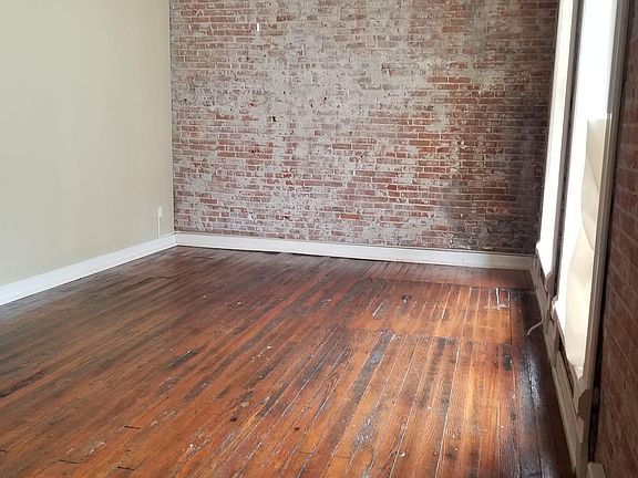 4th image of 224 N 4th St #407