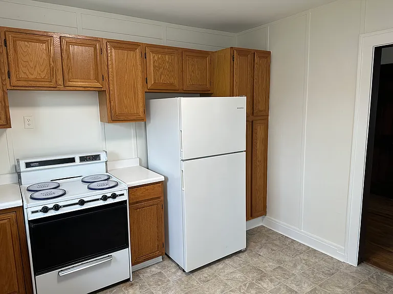 464 S Main St #1 — Photo 7