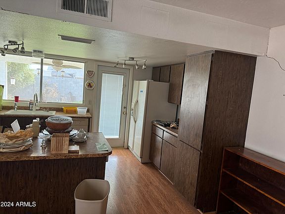 4th image of 5451 W ALTADENA Avenue