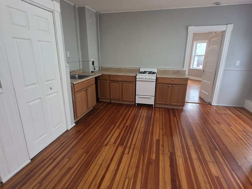 1st image of 20 Horace St APT 2S