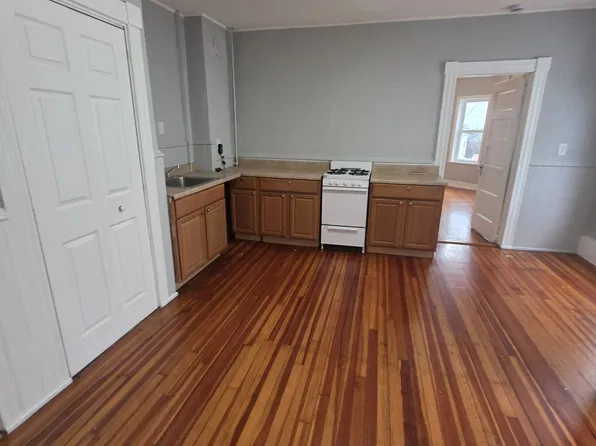 20 Horace St APT 2S, New Britain, CT 06053