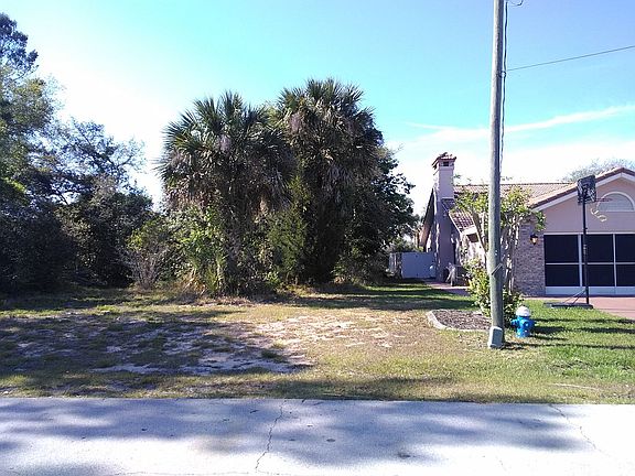 4th image of 60 Freeport Ln