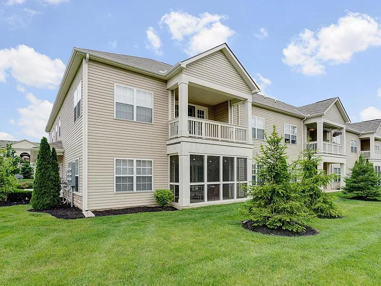 1424 Lakes Circle Dr — Photo 19