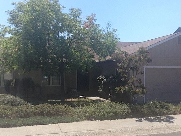 137 Arcadia Way, Grass Valley CA 95945 - Front View