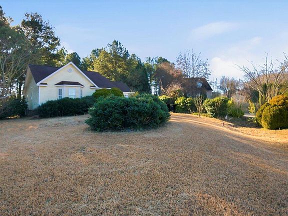3rd image of 130 Stillmeadow Dr
