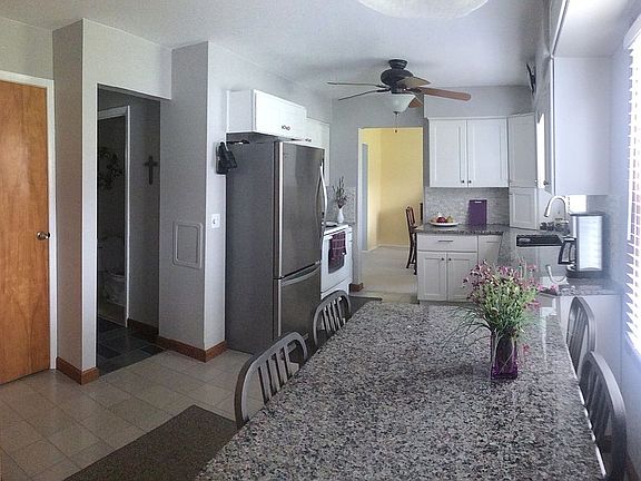 5th image of 302 Griswold Dr