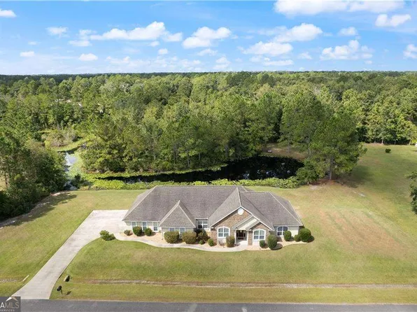 190 Lakes Dr, Brunswick, GA 31523