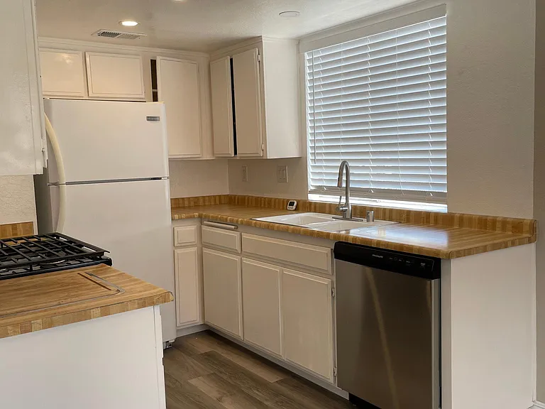 144 Alta St — Photo 3