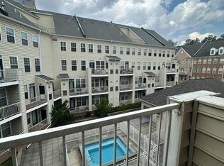 2664 Manhattan Pl Suite 306, Vienna, VA 22180