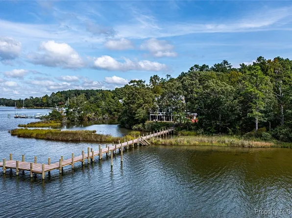 682 Woodbrook Dr, Lancaster, VA 22503